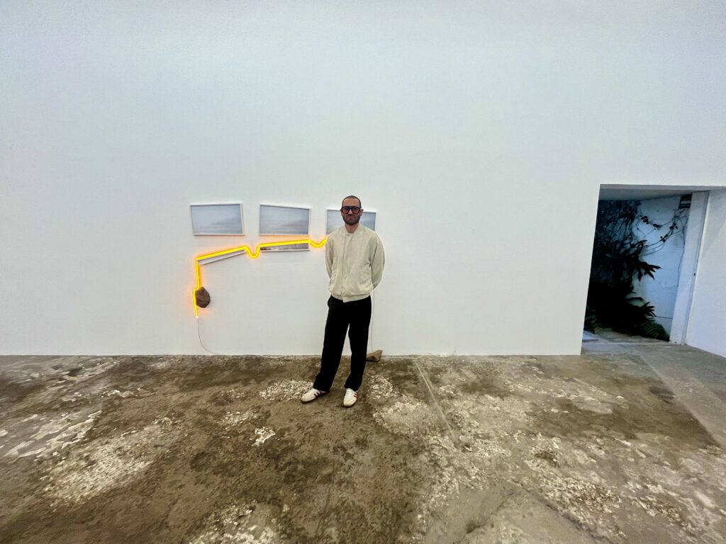 El galerista Curro Borrego, captado en su galería.