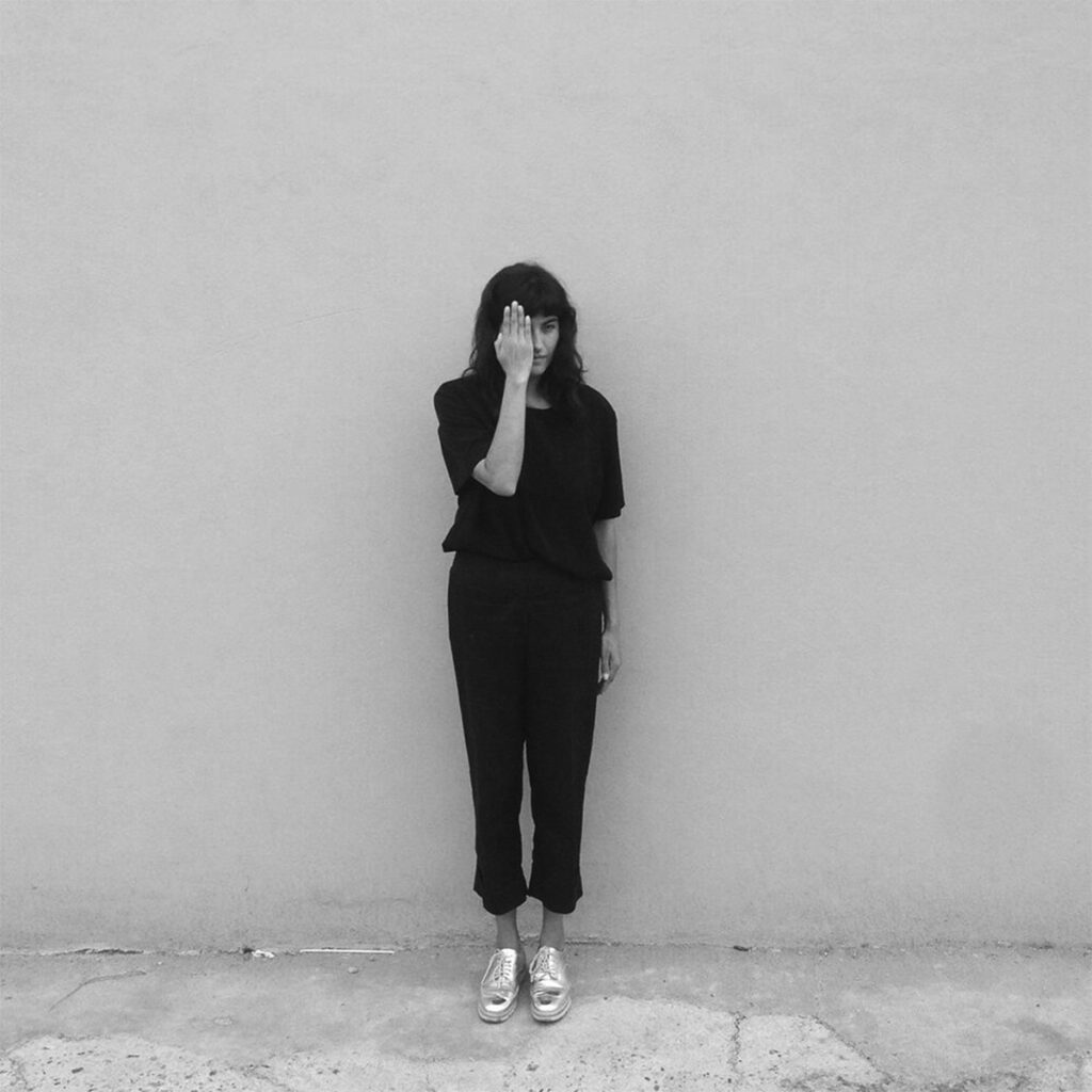 Alina Sánchez. Artista de videoarte en foto