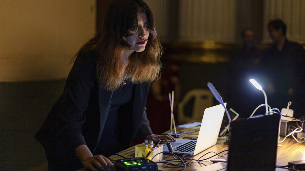 Alina Sánchez, artista de videoarte.