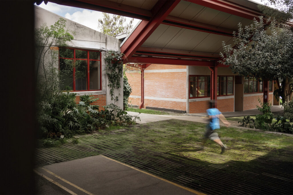 A favor del niño, la escuela