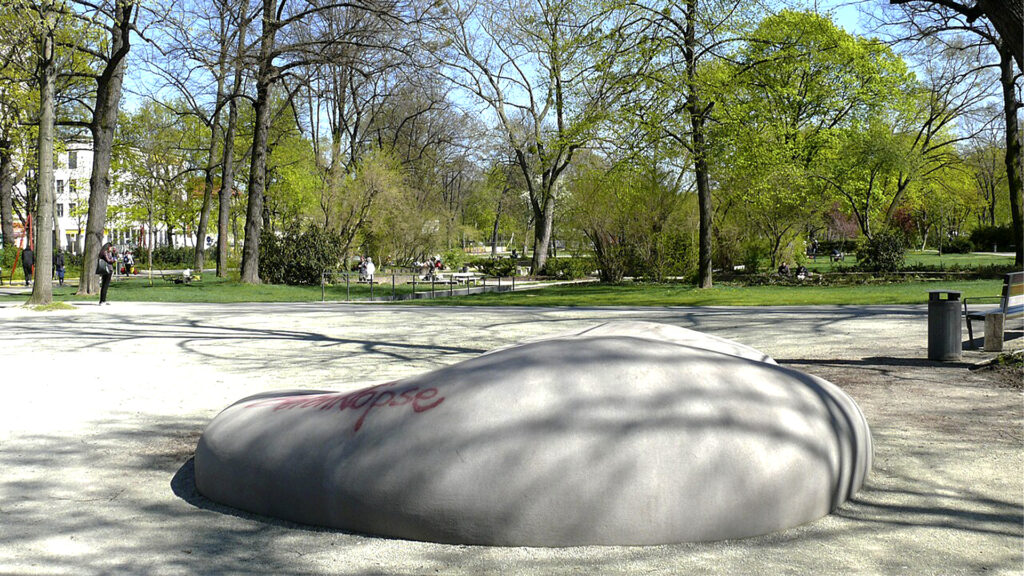 arquitectura hostil en un parque de Chile-