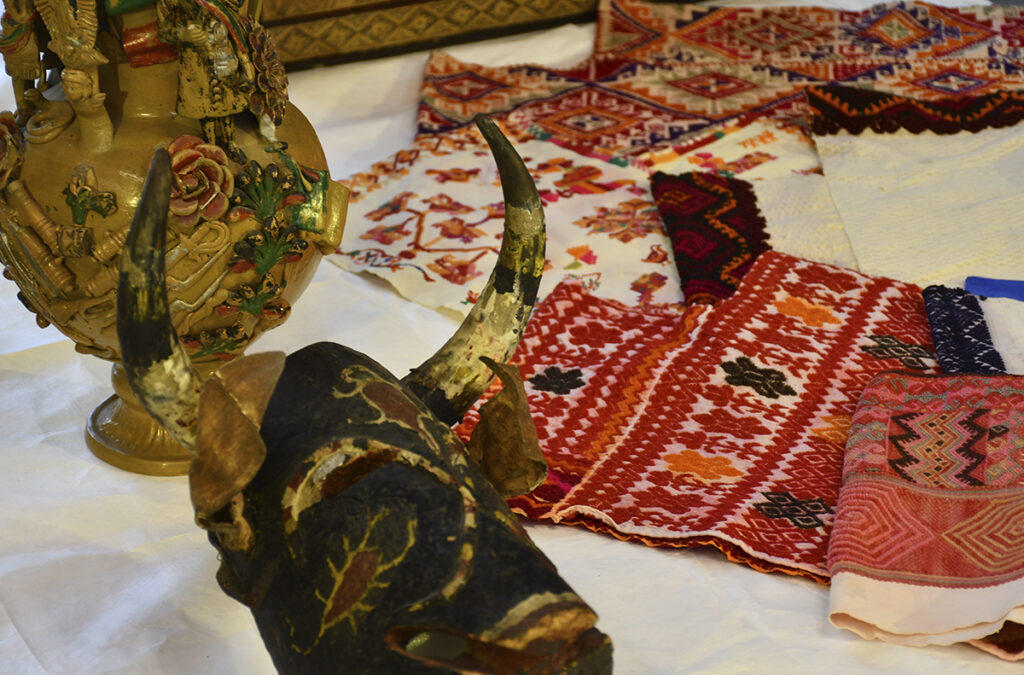Objetos clásicos del arte mexicano de la colección Coronel Rivera en el Anahuacalli.
