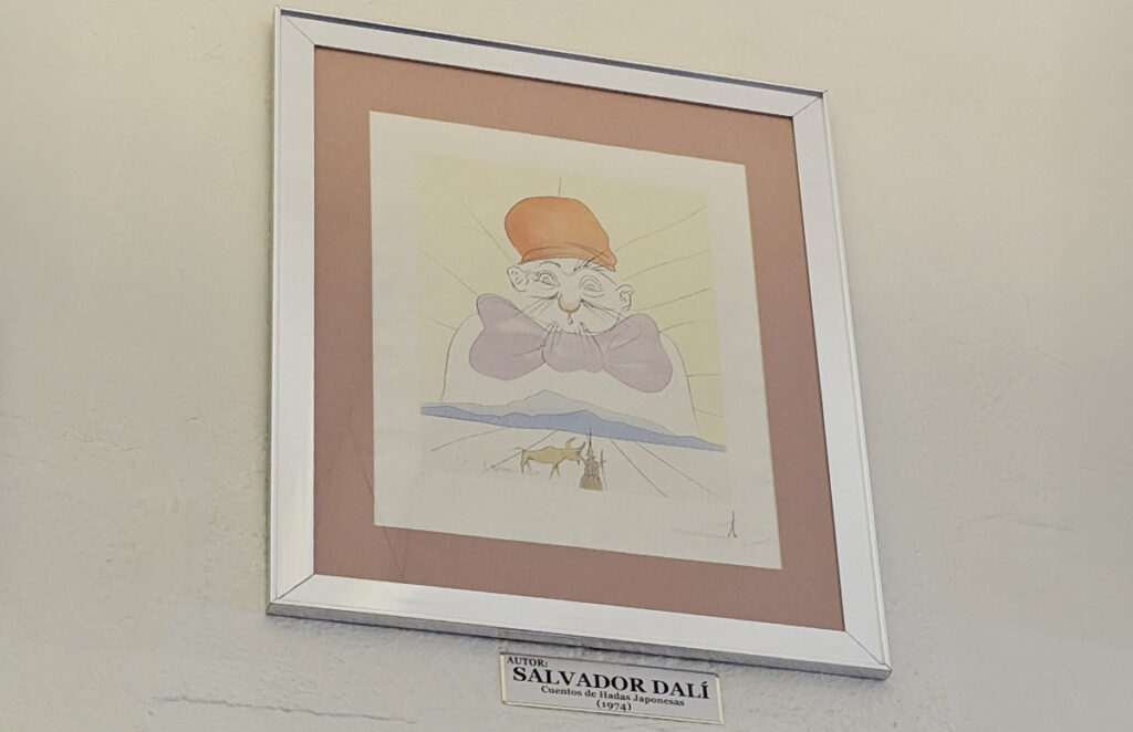 Dalí en pared de café en Zacatecas.