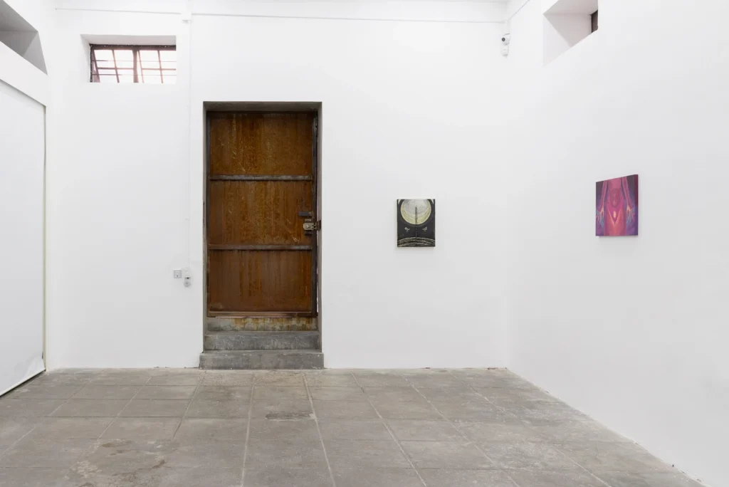 Serie: "Lo que es igual, no es ventaja" de Gabrielle Benak, Annette Hur, Melanie Delach, Maya Fuji, Aria Almanzar, Pedro Troncoso, Ho Jae Kim y Bony Ramírez - Galería Tiro Al Blanco.