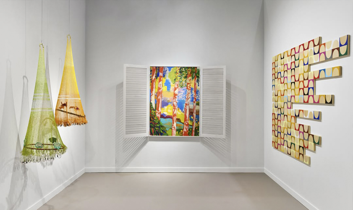 Stand de W-Galería ganador de la sección Focus en Frieze Nueva York 2026.