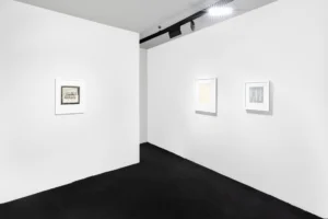 Vista de la exposición Space and Transparency, Gego, Galería RGR, Ciudad de México, 2022–2023. Cortesía de Galería RGR.