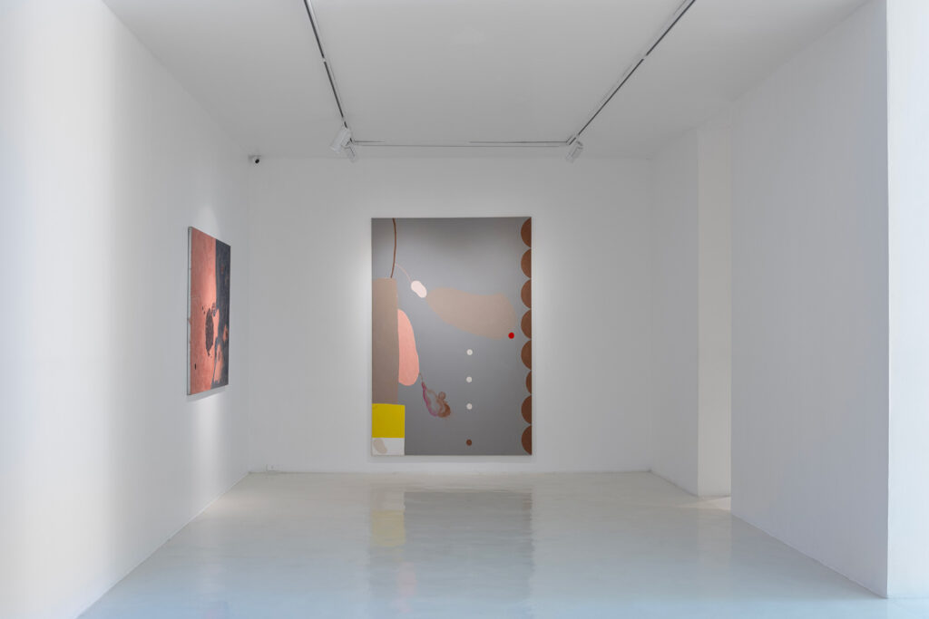 Vista de sala de Y la muerte no tendrá dominio, de James HD Brown, en Galería Hilario Galguera.