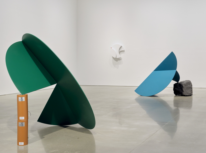 Your cost-benefit calculations de Gabriel Kuri - Kurimanzutto