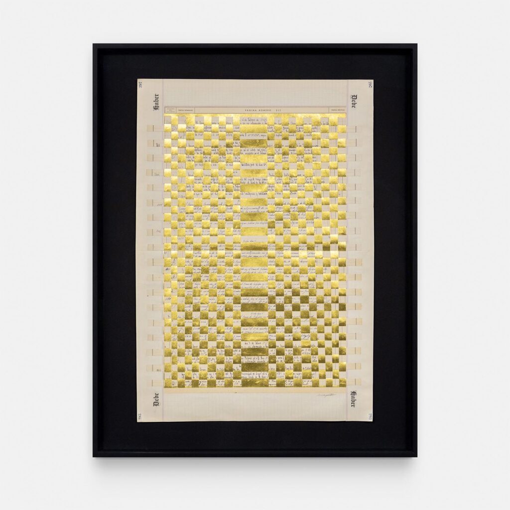 Luisa Pastor, Libro mayor manuscrito / urdimbre: oro 22k (lp-071), 2026. Obra incluida en Trama y urdimbre: escrituras del valor, Bogotá.