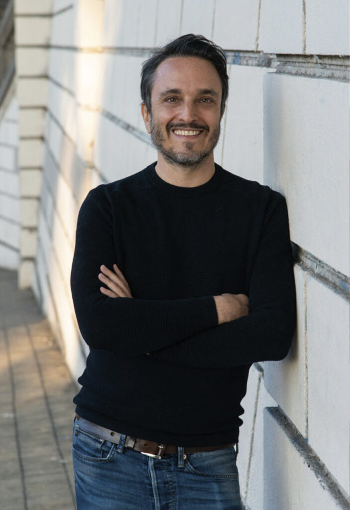 Retrato del arquitecto argentino Luciano Kruk.