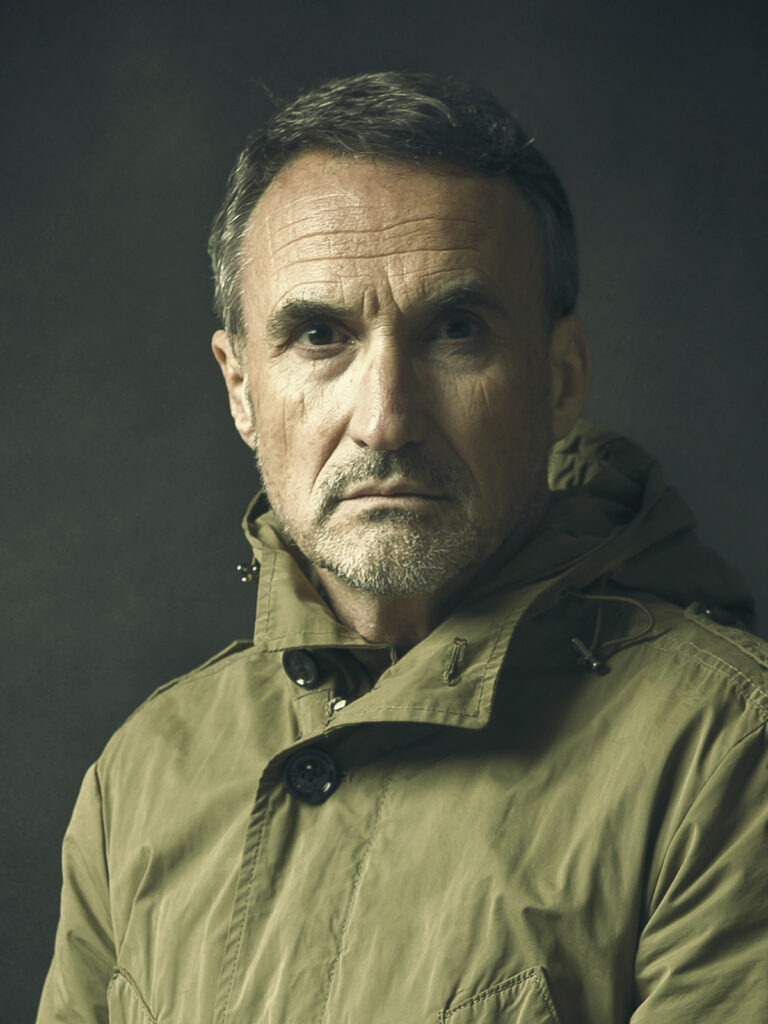 Retrato del artista visual Max de Esteban.