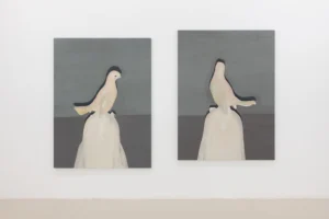 Imagen de Hay un vencejo volando dentro. Julia Santa Olalla. Fuente: F2 Galería.