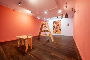 Imagen de Fruto animal. Liliana Sánchez. Fuente: Casas Riegner.