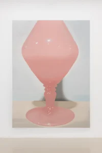 Imagen de Hay un vencejo volando dentro. Julia Santa Olalla. Fuente: F2 Galería.